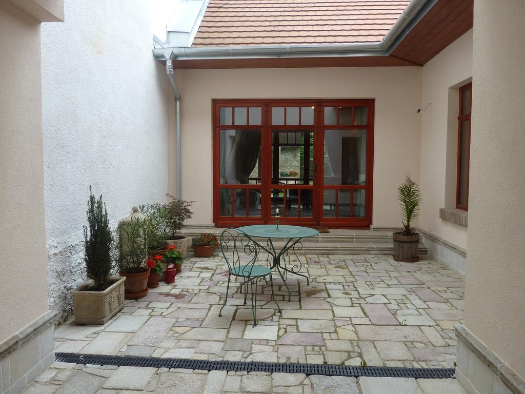 Kaboca Vendeghaz Apartment Vac Luaran gambar